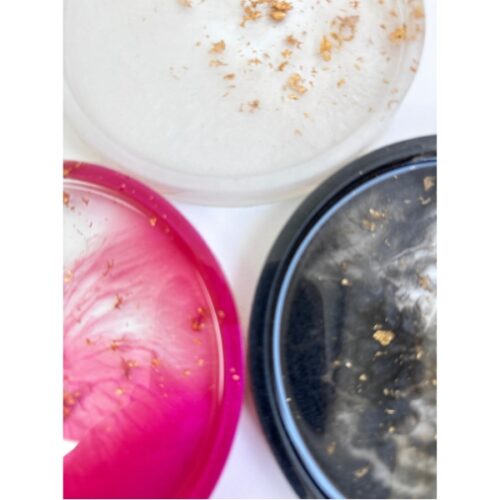 Podstawka na monety i do kulania kostką - różne kolory