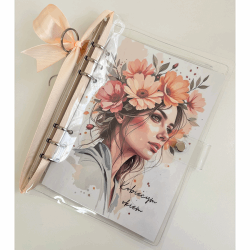 Zestaw wyzwań a5 z segregatorem "Kobiecym okiem"